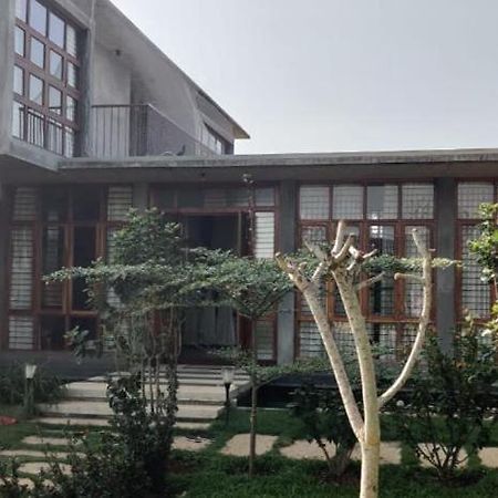 Serene Meadows Villa Bangalore Bagian luar foto