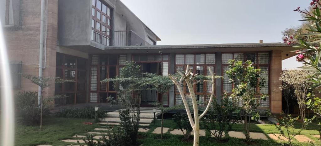 Serene Meadows Villa Bangalore Bagian luar foto